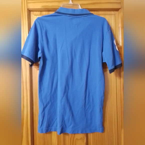 Tommy Hilfiger shirt. - Picture 4 of 4